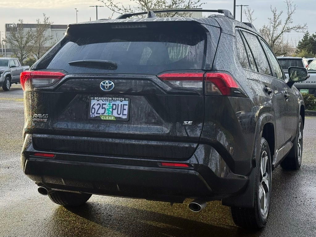 Used 2024 Toyota RAV4 SE image 5
