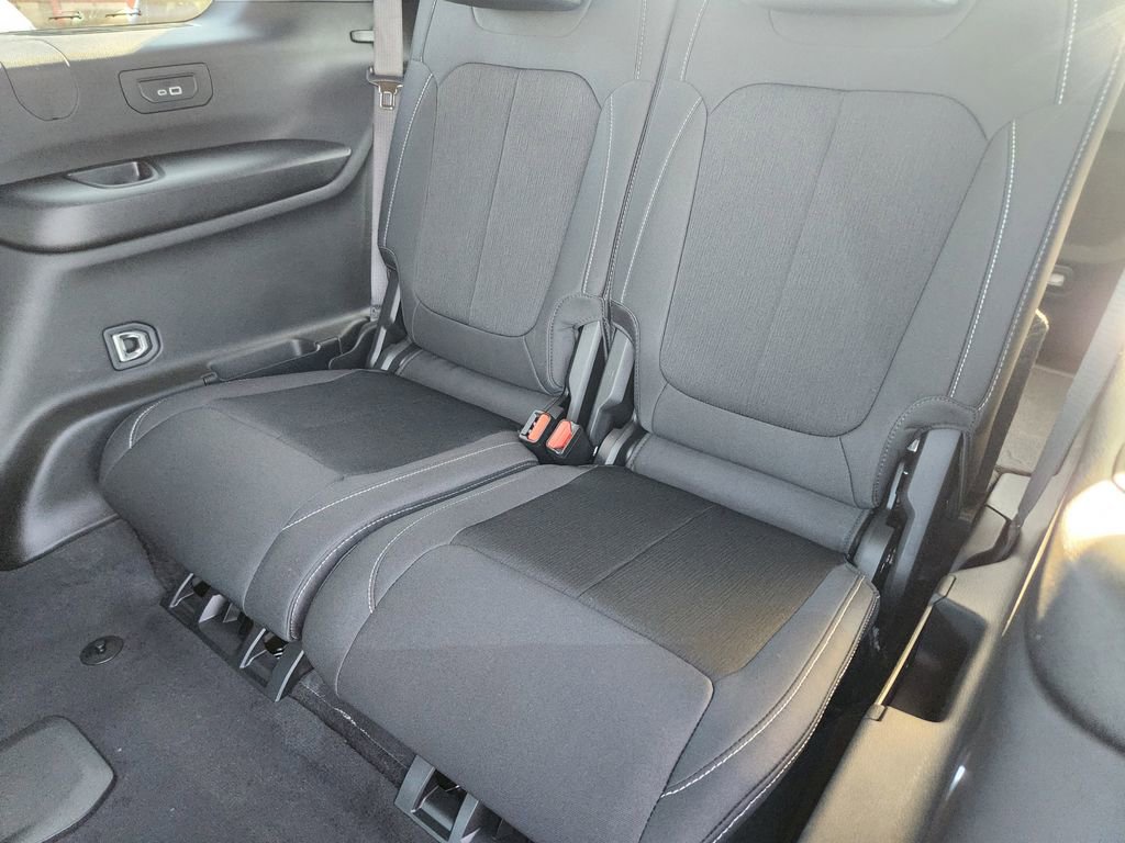 New 2026 Jeep Grand Cherokee L 2WD image 21