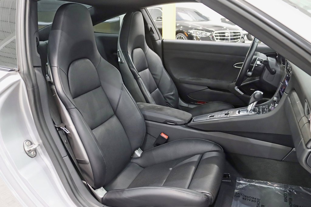 Used 2019 Porsche 911 Carrera GTS image 28