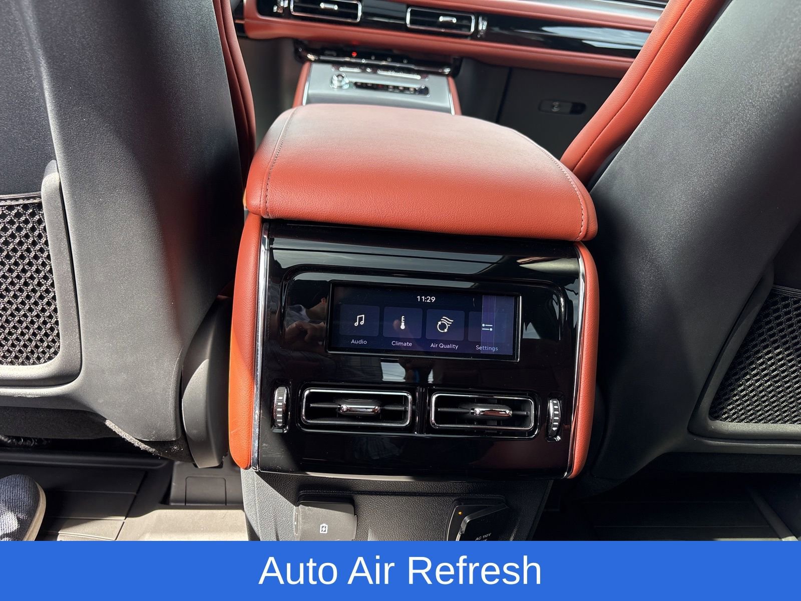 Used 2025 Lincoln Aviator Reserve w/ Illumination Package AWD/4WD image 35