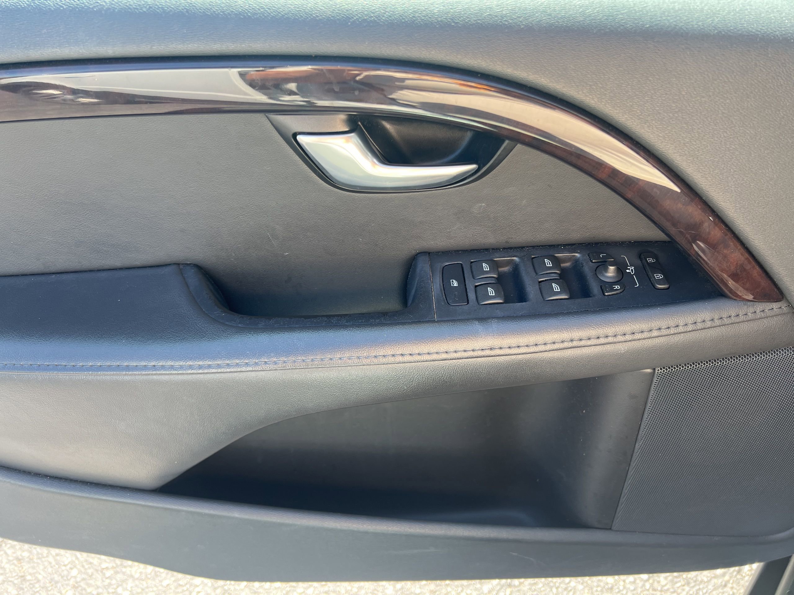 Used 2015 Volvo XC70 T5 Premier FWD image 18