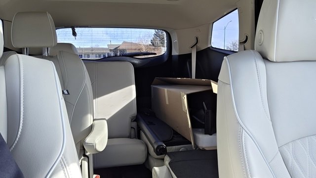 Used 2023 Buick Enclave Avenir w/ Avenir Technology Package image 27
