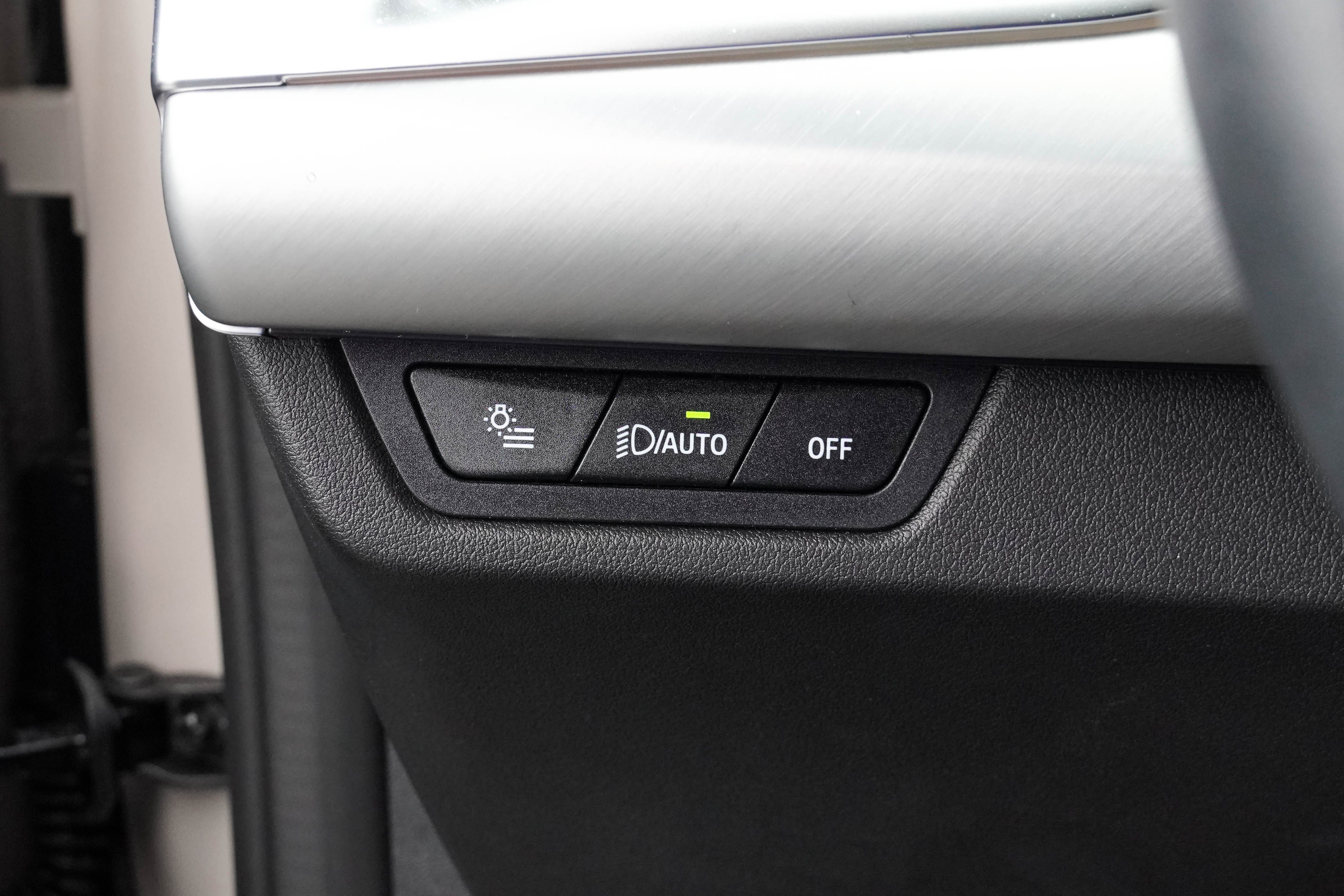 Used 2026 BMW X2 xDrive28i w/ Technology Package image 16