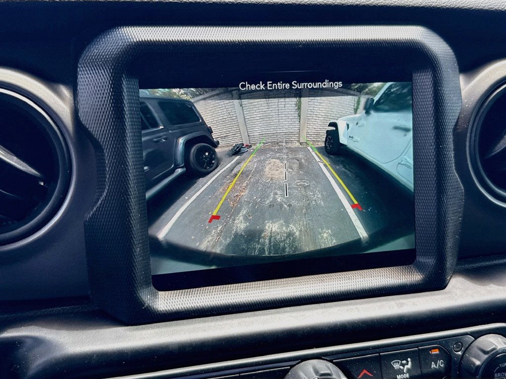 Certified 2022 Jeep Wrangler Unlimited Sport w/ Sun And Sound Package AWD/4WD image 15