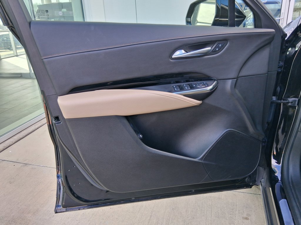 Certified 2024 Cadillac XT4 Luxury FWD image 16