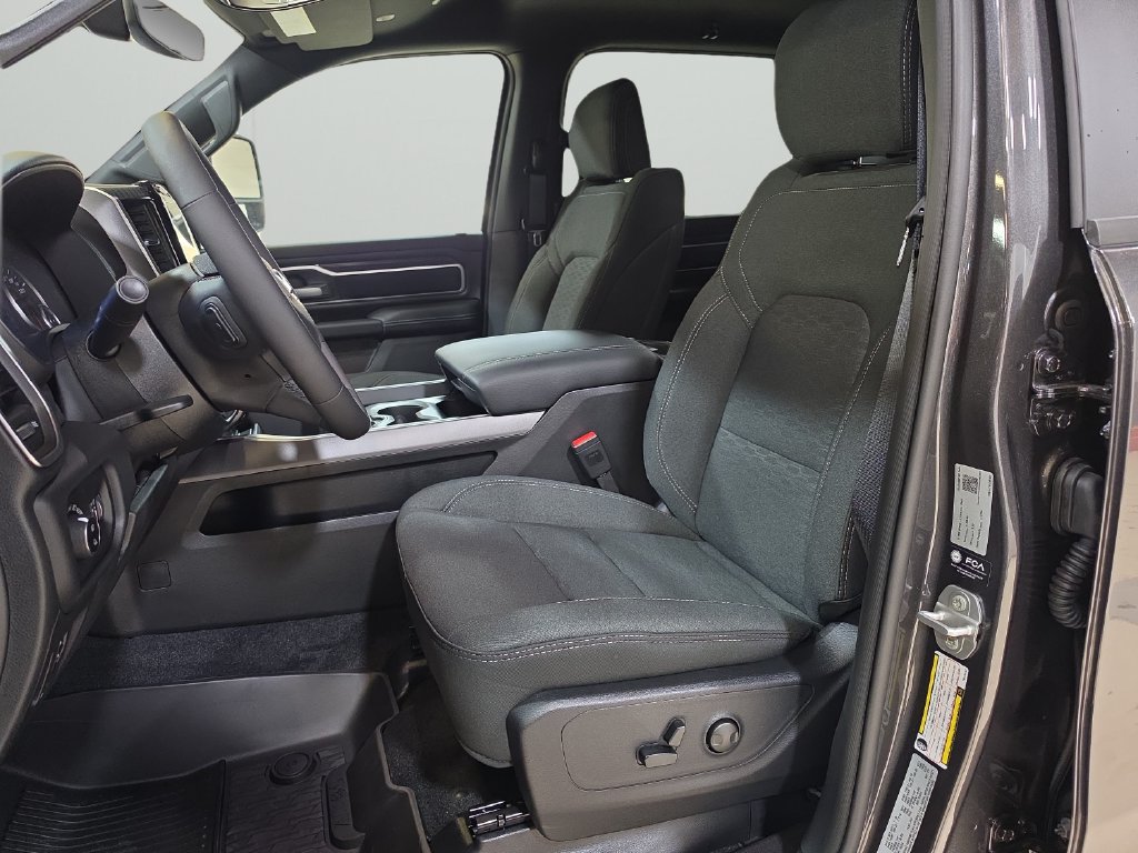 New 2026 RAM 1500 4x4 Crew Cab image 14