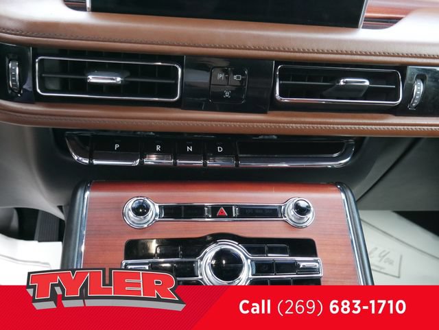 Used 2021 Lincoln Aviator Grand Touring w/ Equipment Group 302A AWD/4WD image 30