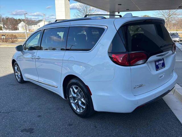 Used 2018 Chrysler Pacifica Limited image 6