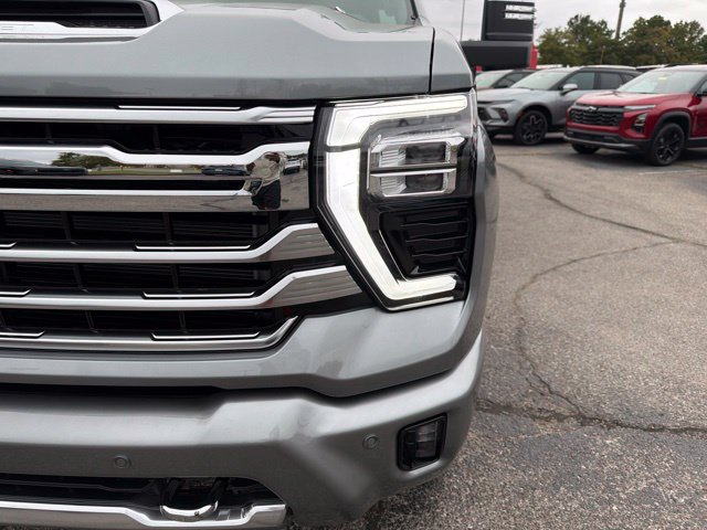 New 2026 Chevrolet Silverado 2500 High Country w/ LPO, Dark Essentials Package AWD/4WD image 11