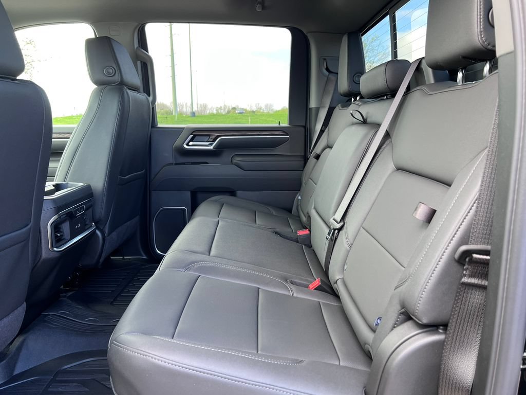 New 2026 GMC Sierra 2500 SLT w/ SLT Premium Package AWD/4WD image 5