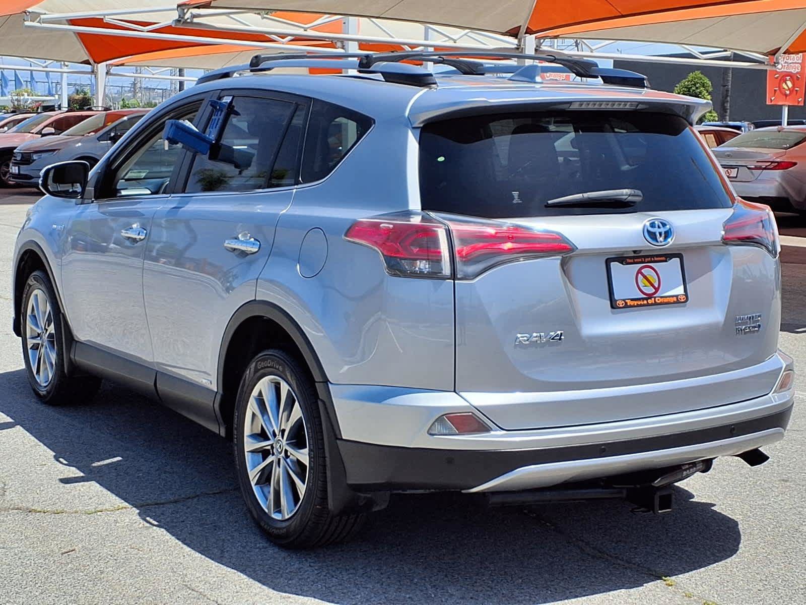 Used 2017 Toyota RAV4 Limited w/ Carpet Mat Package AWD/4WD image 4