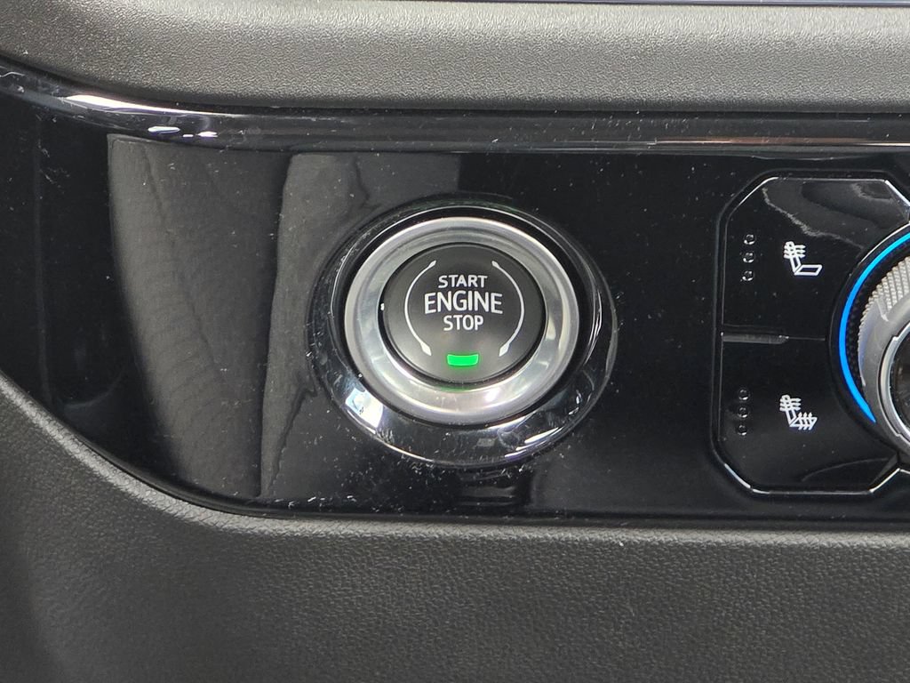 Certified 2024 Chevrolet Silverado 1500 RST AWD/4WD image 36