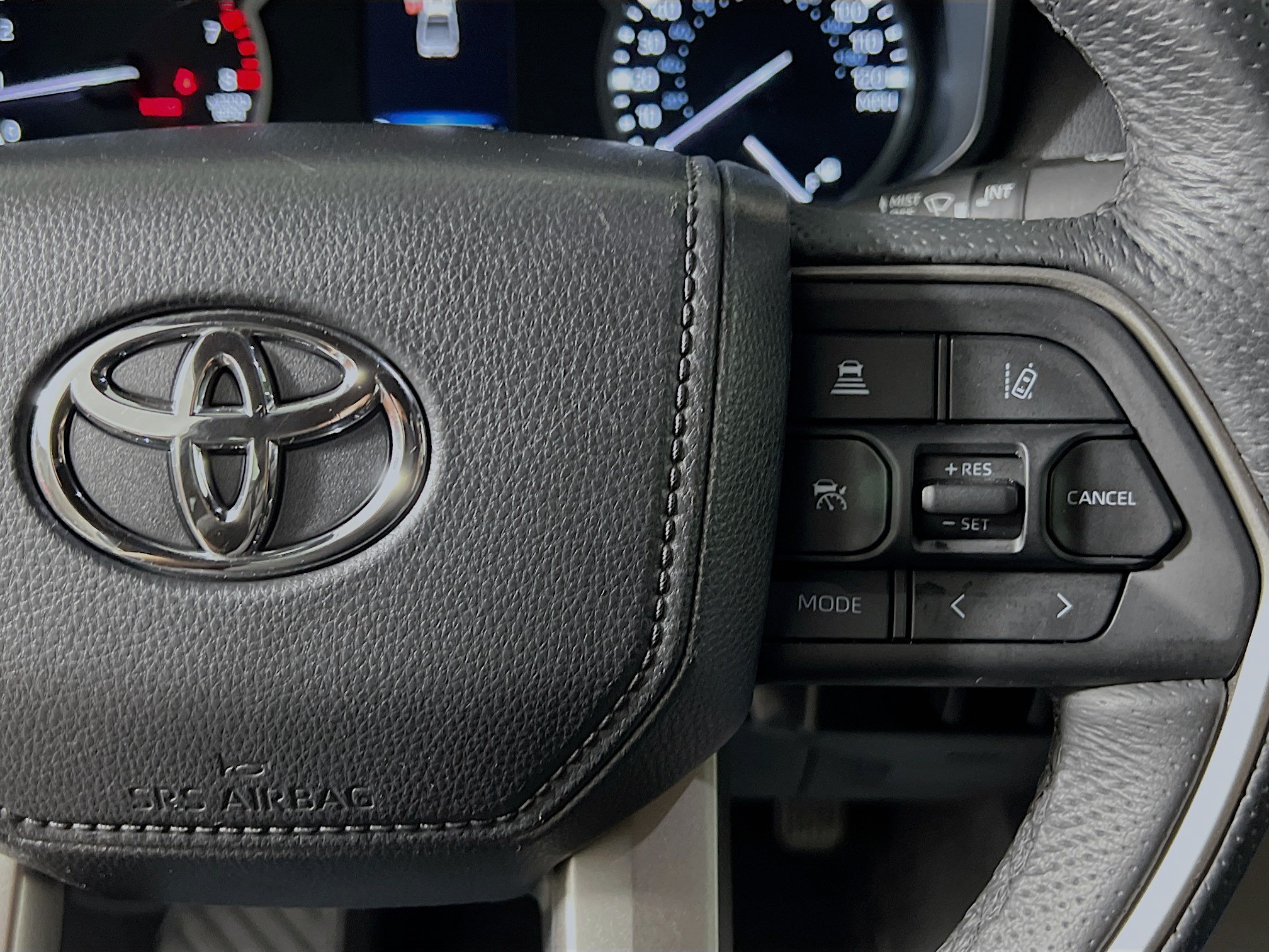 Used 2025 Toyota Tundra SR5 w/ SR5 Premium Package AWD/4WD image 19