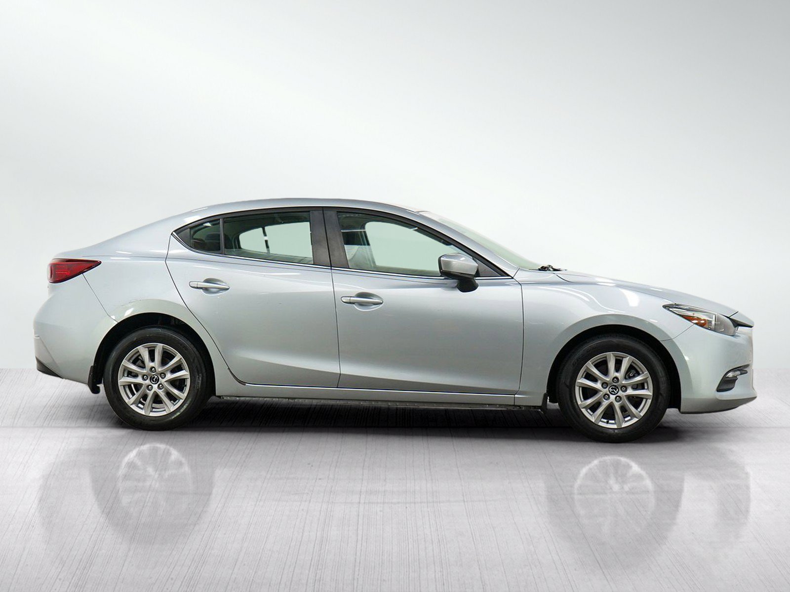 Used 2017 MAZDA MAZDA3 Sport w/ Preferred Equipment Package FWD image 6