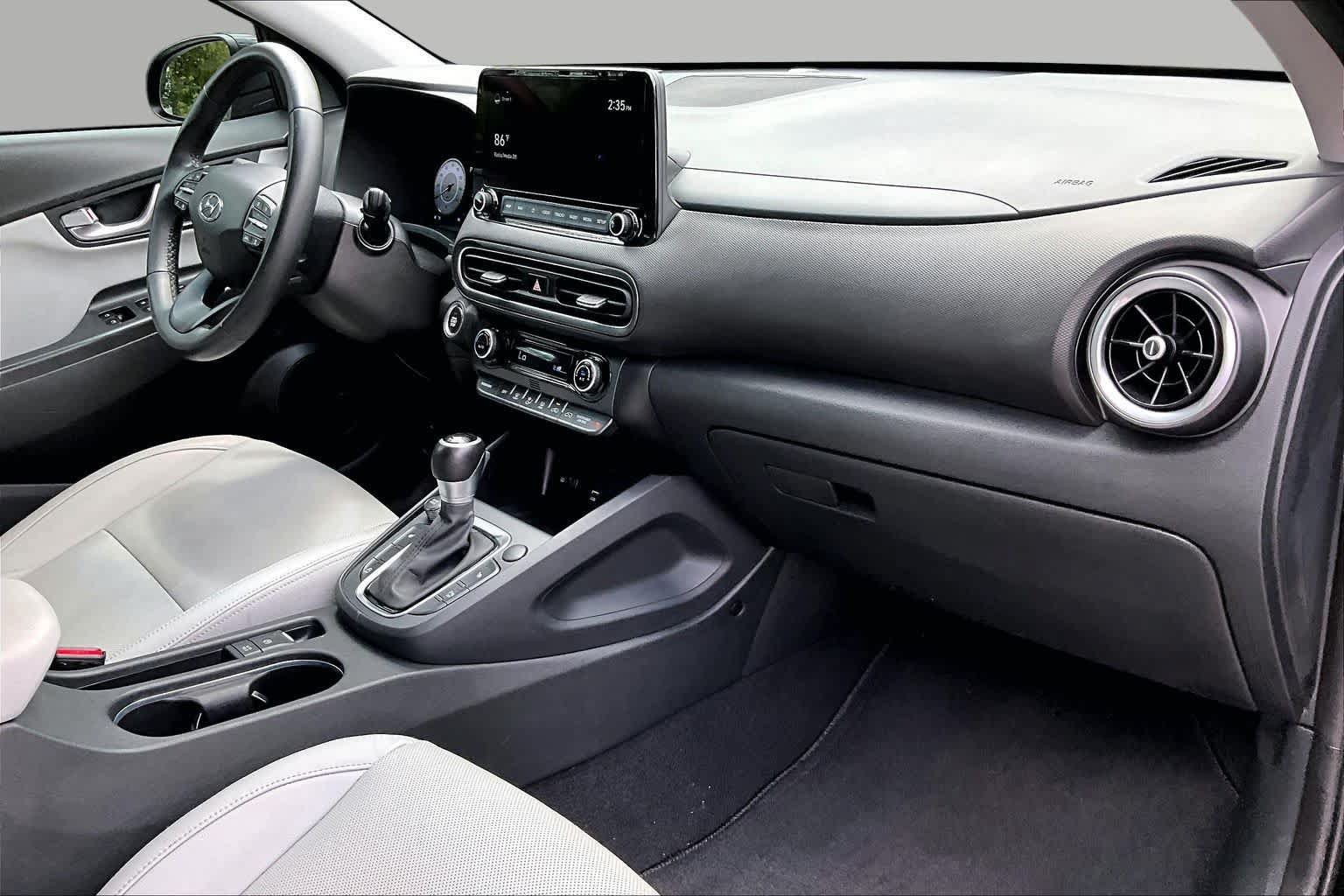 Used 2022 Hyundai Kona Limited FWD image 19