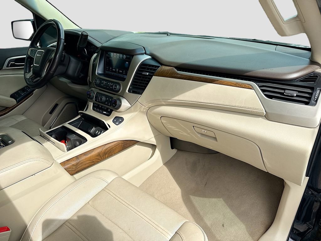 Used 2020 GMC Yukon XL Denali w/ Denali Ultimate Package image 32