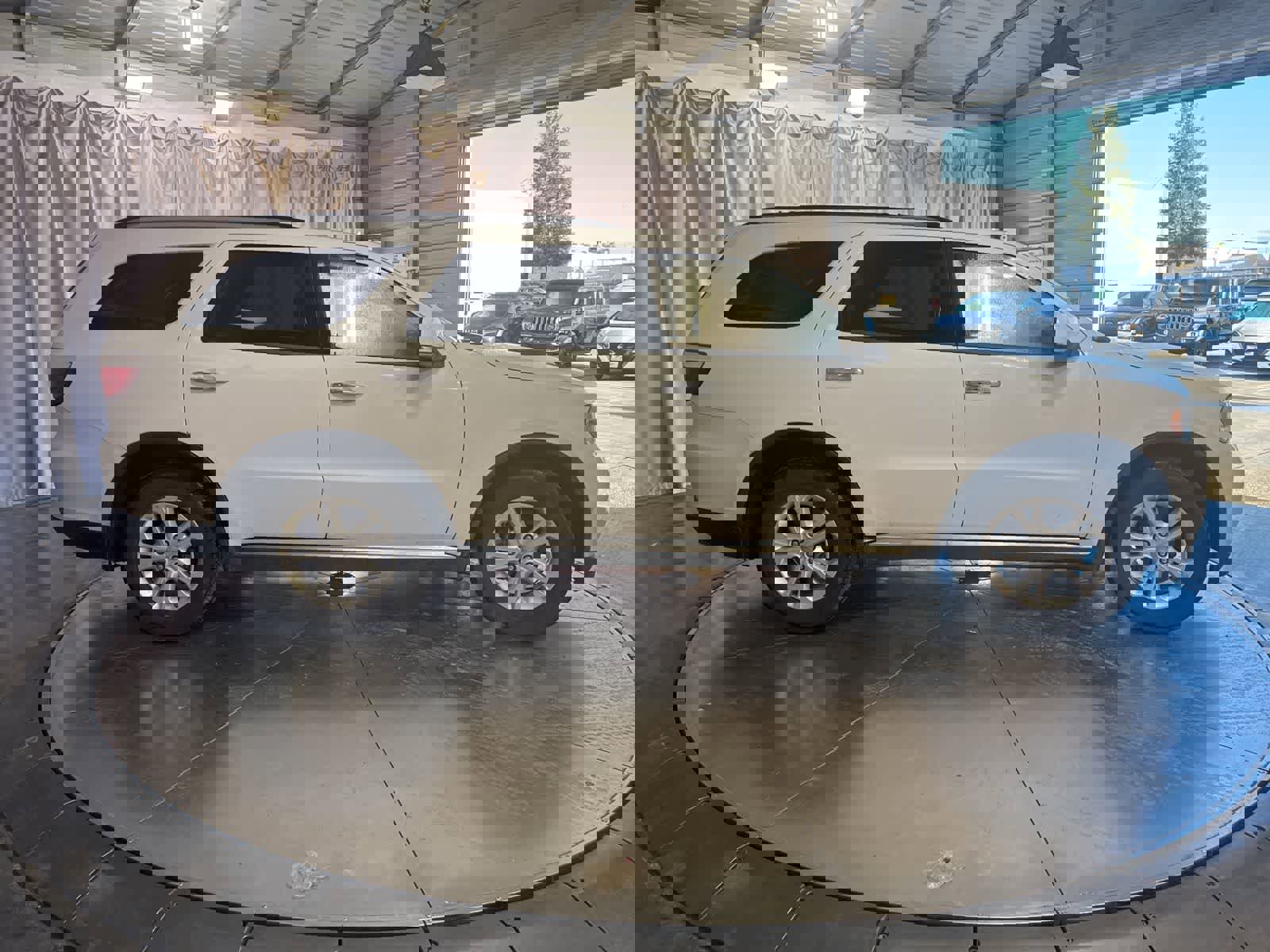 Used 2013 Dodge Durango Crew RWD image 4