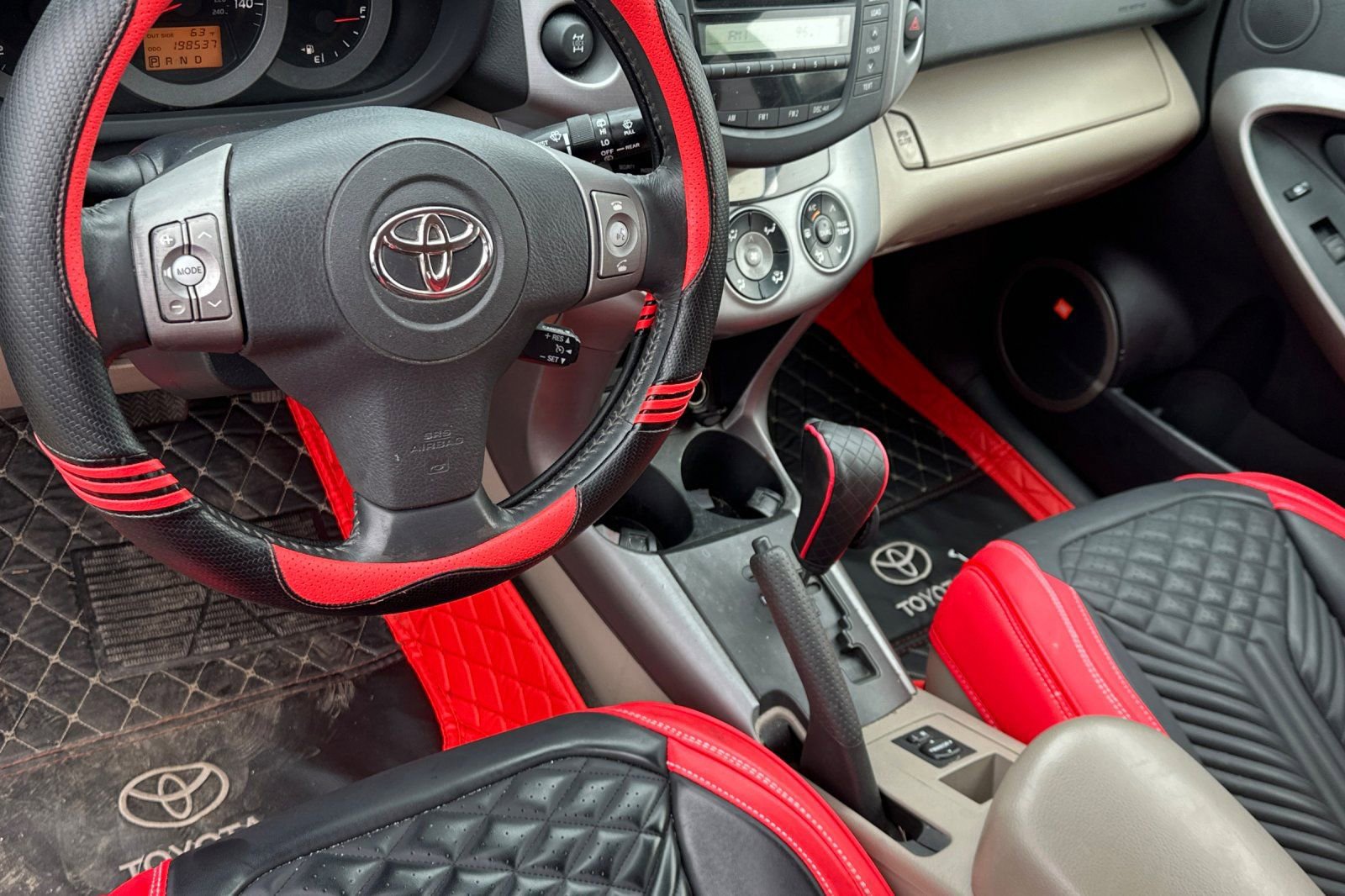 Used 2007 Toyota RAV4 Limited AWD/4WD image 7