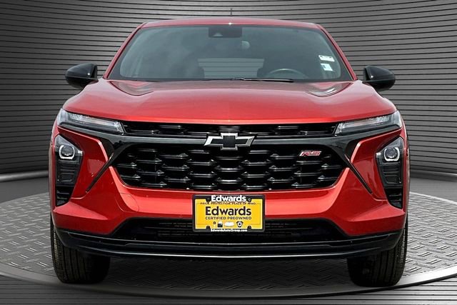 Used 2024 Chevrolet Trax RS w/ Driver Confidence Package FWD image 2