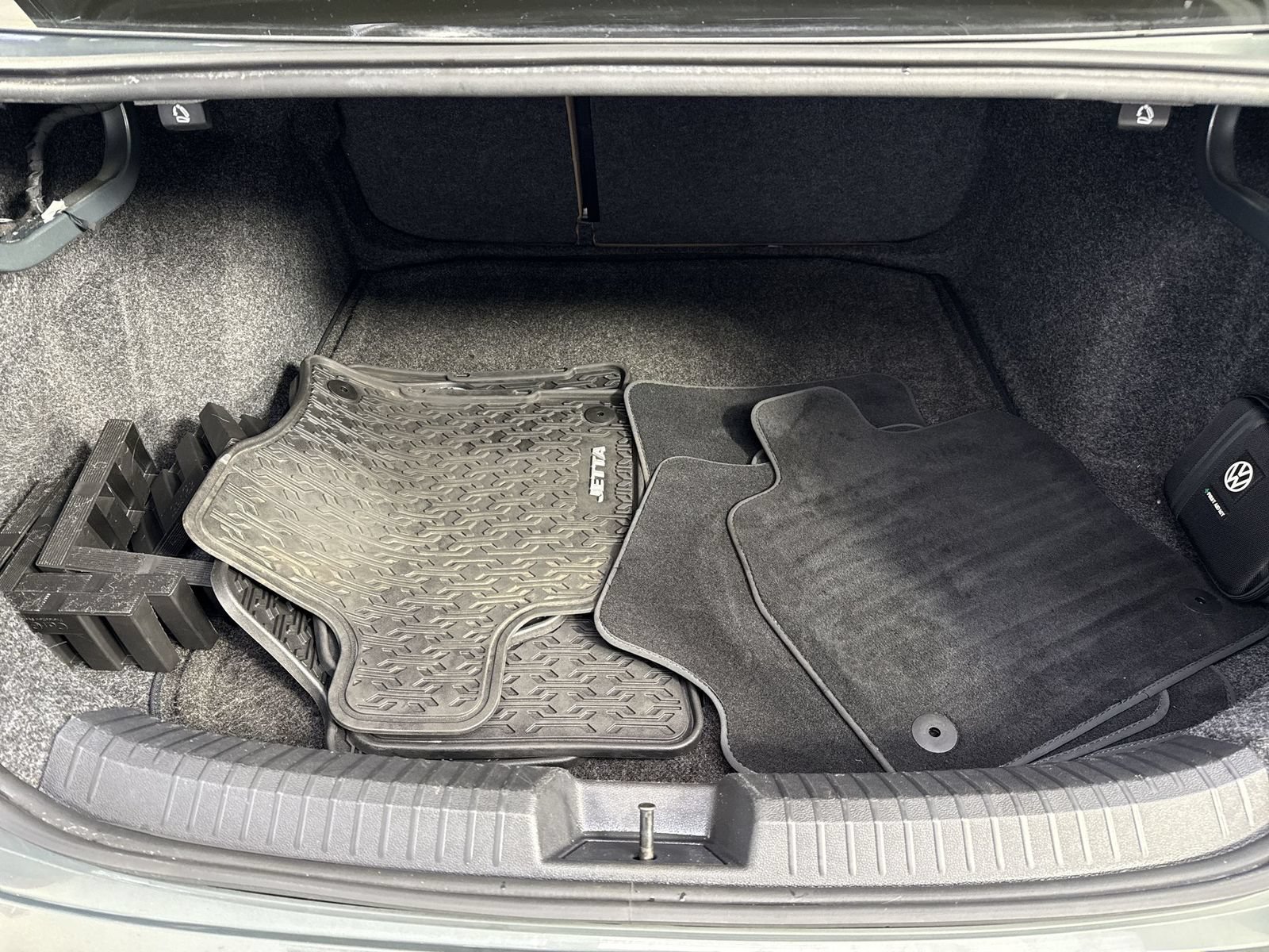 Used 2019 Volkswagen Jetta SEL FWD image 32