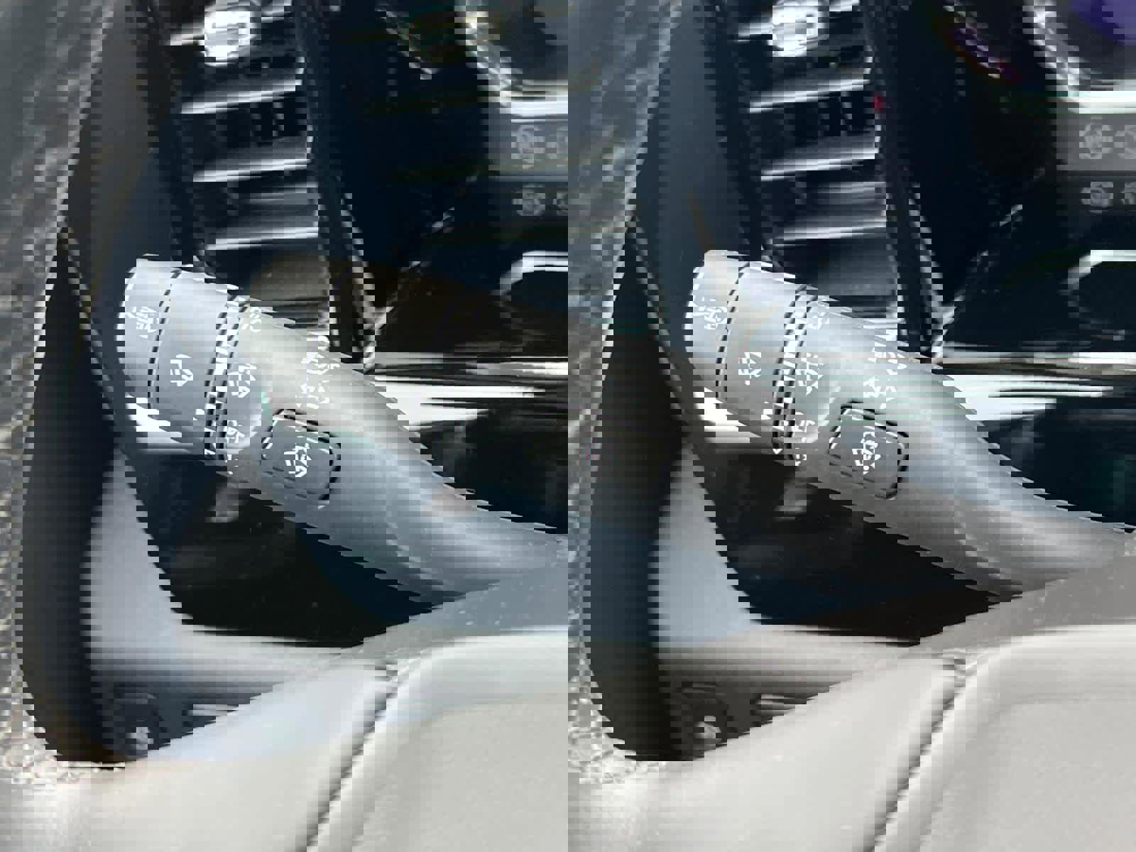 Certified 2024 Chevrolet Silverado 1500 LT AWD/4WD image 18