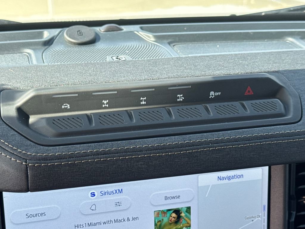 Used 2025 Ford Bronco Badlands AWD/4WD image 37