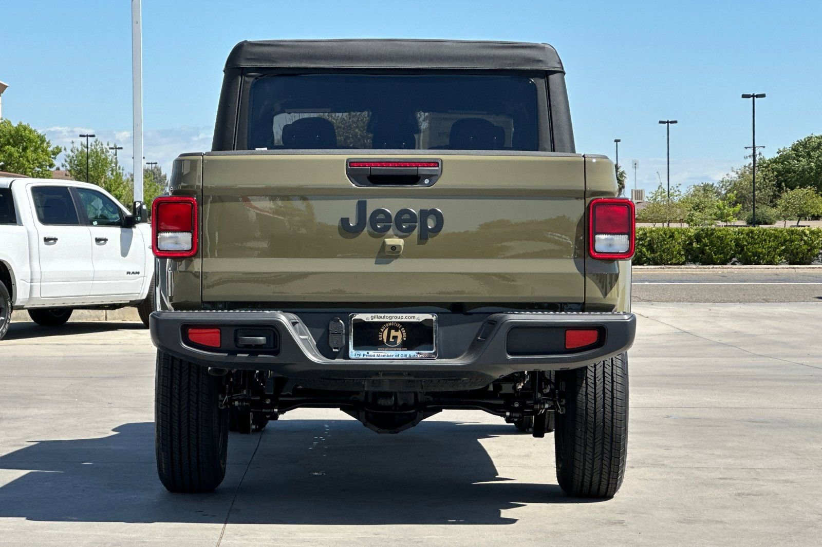 New 2026 Jeep Gladiator Sport AWD/4WD image 5