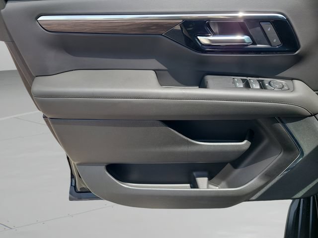 New 2026 Chevrolet Suburban LS w/ LPO, Dark Essentials Package RWD image 19
