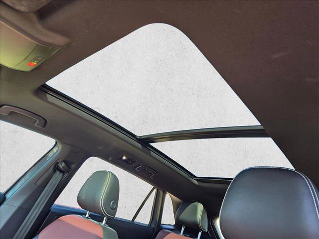 Used 2023 Volkswagen Atlas Cross Sport SEL Premium R-Line image 16