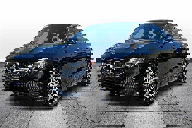 Certified 2025 Mercedes-Benz C 300 4MATIC Sedan image 4