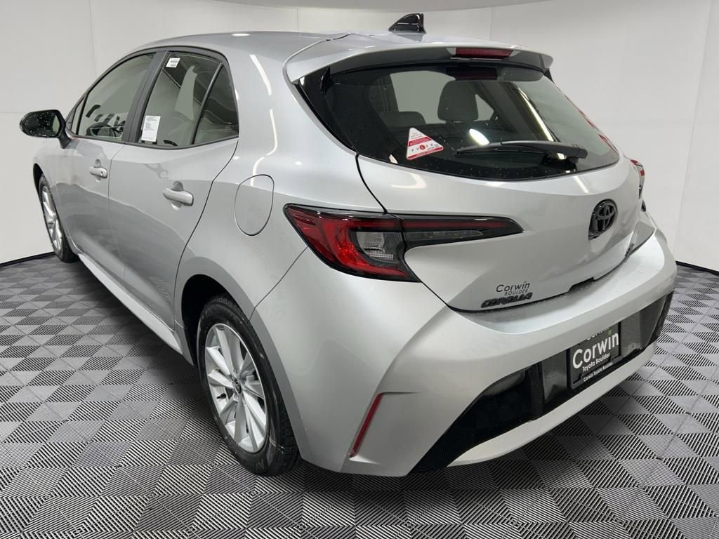 Used 2026 Toyota Corolla SE FWD image 5