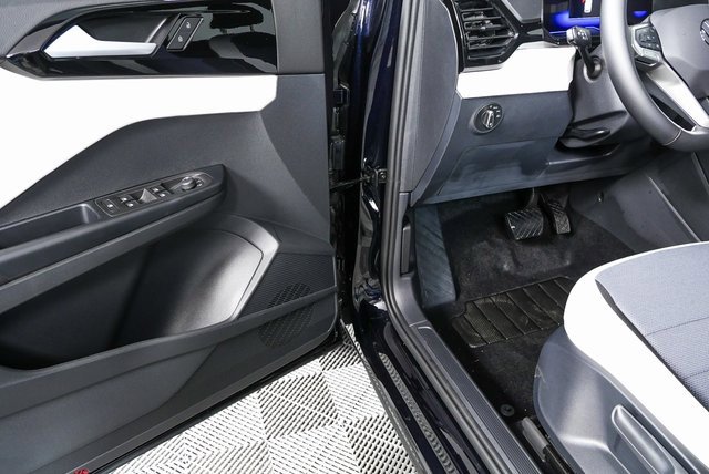 New 2026 Volkswagen Taos S image 7