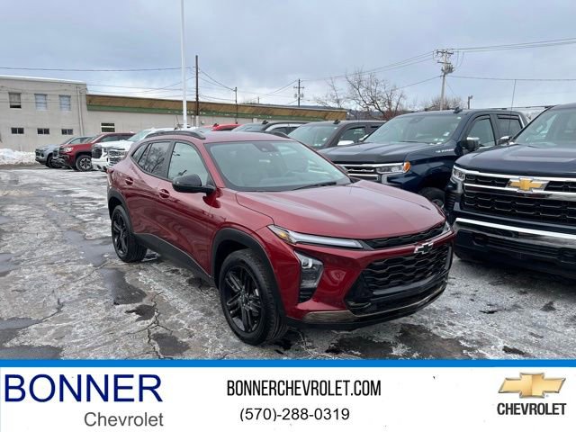 Used 2024 Chevrolet Trax ACTIV w/ Driver Confidence Package image 1