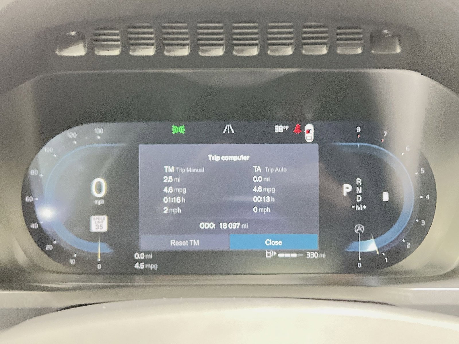 Used 2025 Volvo XC90 B6 Plus image 17