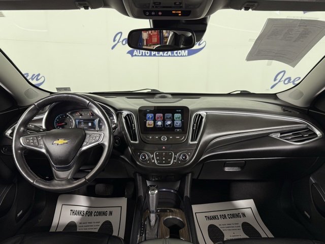 Used 2018 Chevrolet Malibu Premier w/ Premier Sun and Wheel Package image 2