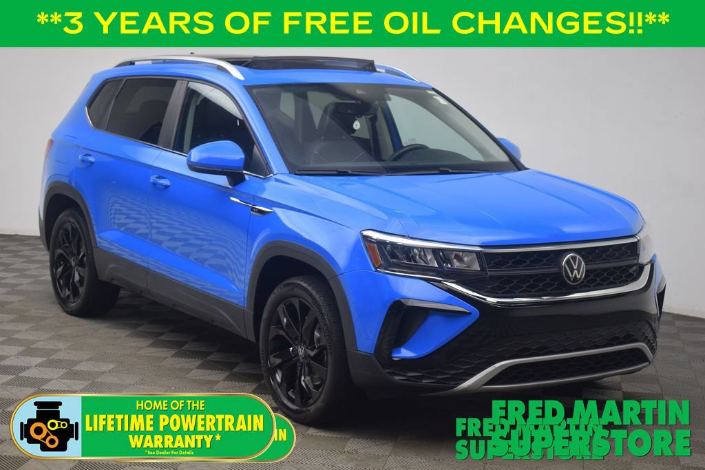 Used 2023 Volkswagen Taos SE w/ Panoramic Sunroof Package