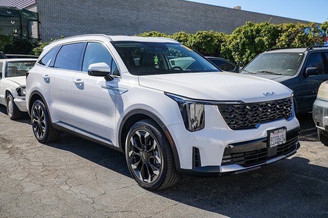 Certified 2025 Kia Sorento EX