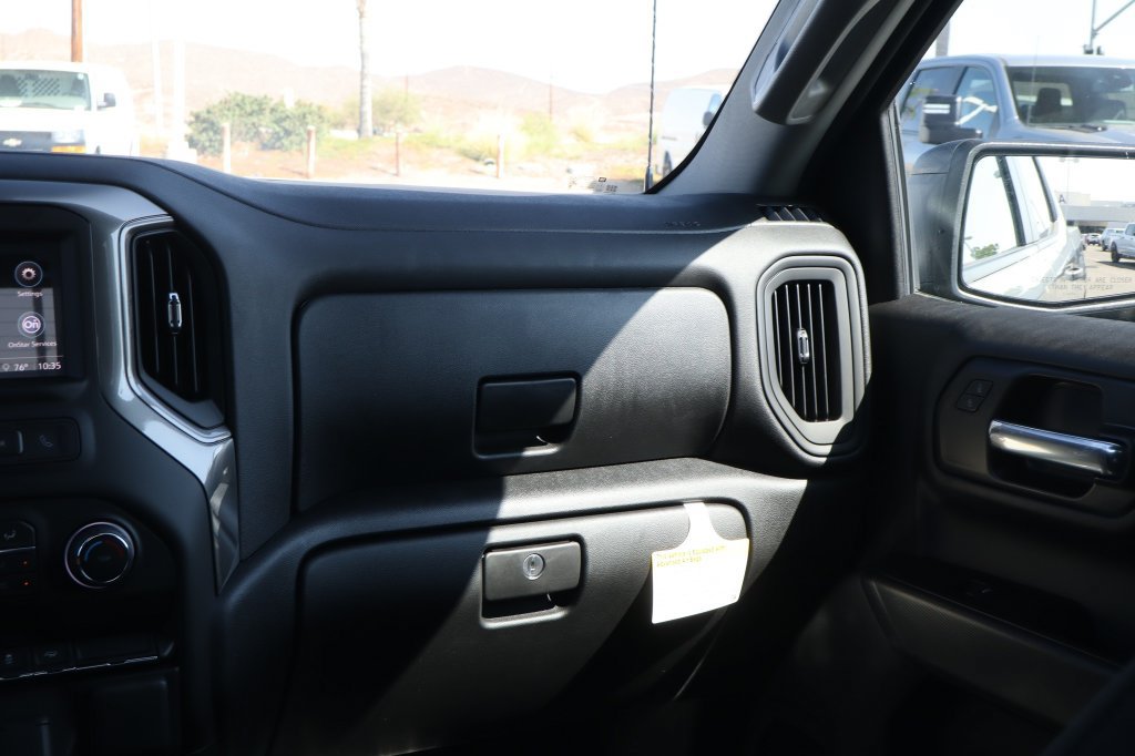 New 2026 Chevrolet Silverado 1500 Custom w/ LPO, Dark Essentials Package RWD image 28