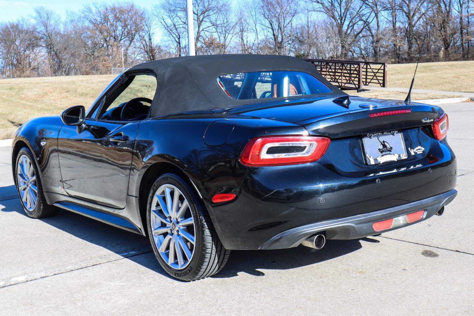 Used 2017 FIAT 124 Spider Lusso RWD image 15