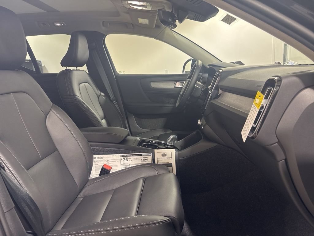 New 2026 Volvo XC40 B5 Ultra w/ Protection Package Premier AWD/4WD image 28