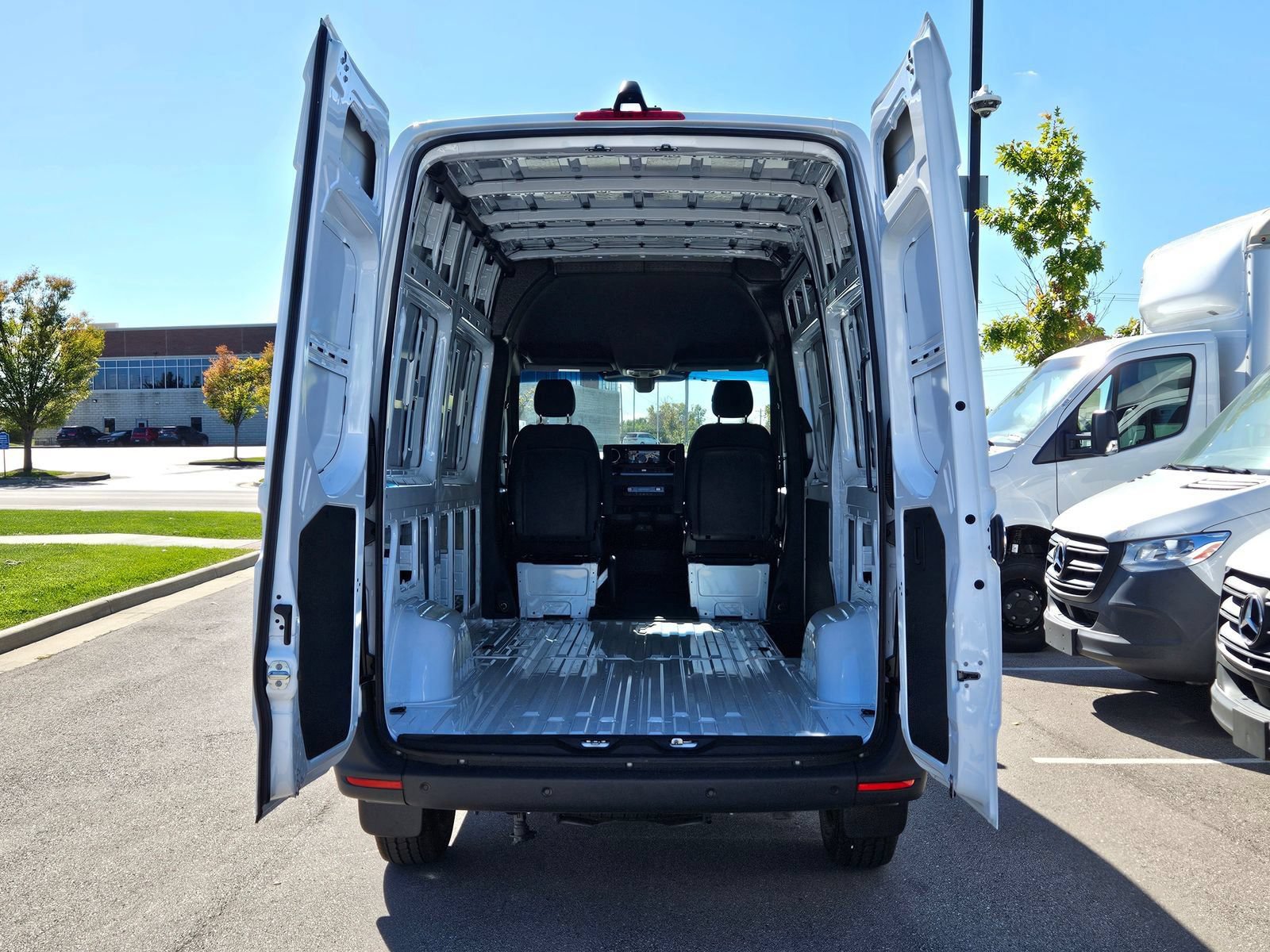 New 2025 Mercedes-Benz Sprinter 2500 image 29
