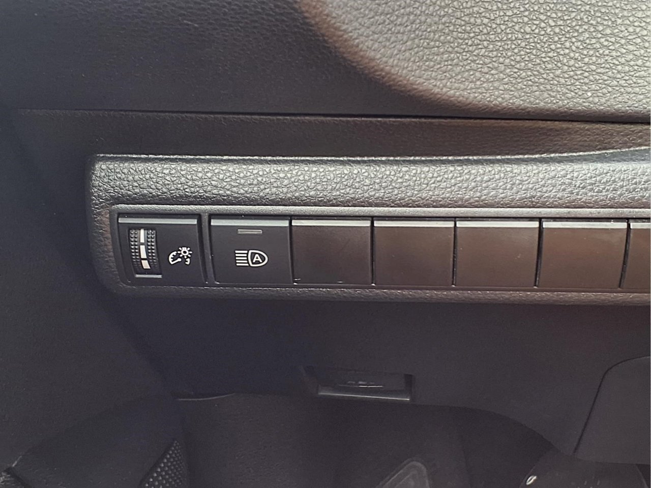 Used 2023 Toyota Corolla LE FWD image 24
