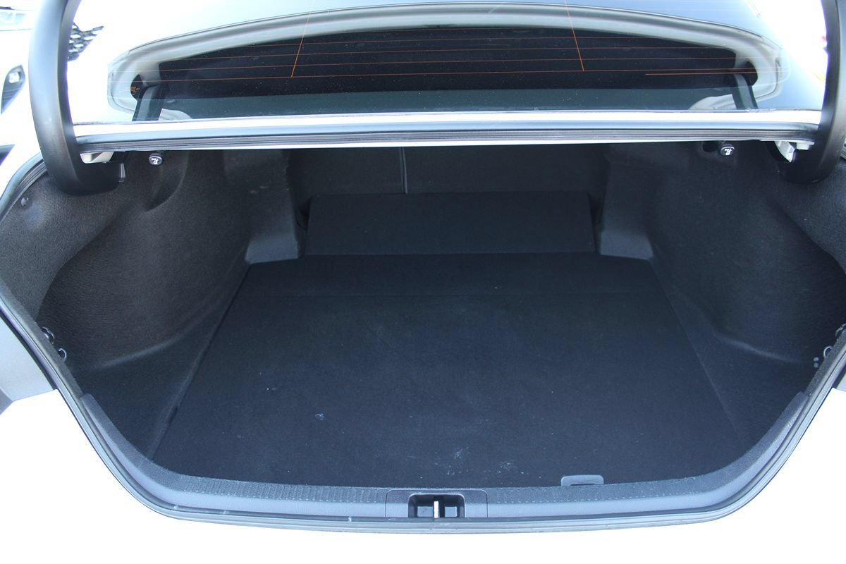 Used 2022 Toyota Camry SE w/ Convenience Package FWD image 29