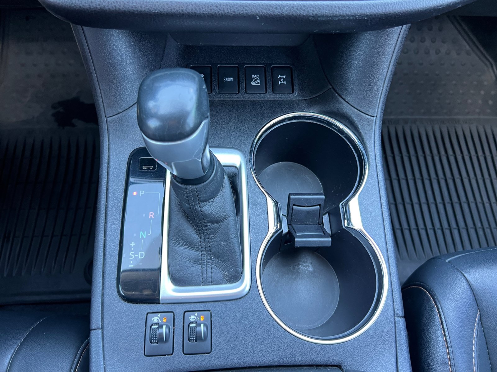 Used 2015 Toyota Highlander XLE AWD/4WD image 15