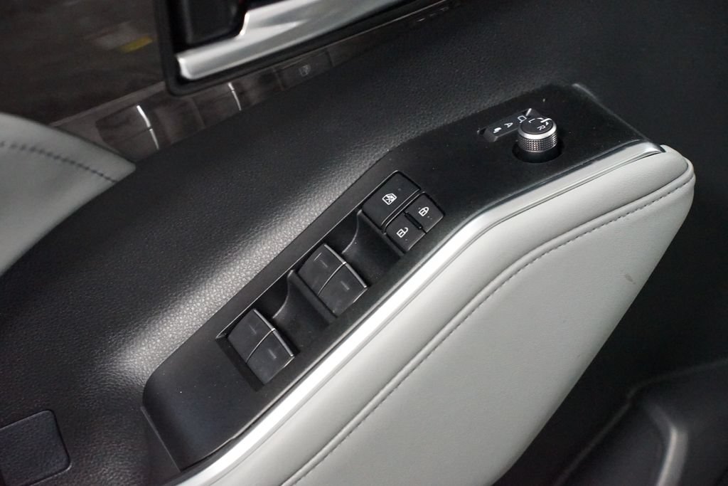 Certified 2026 Toyota Highlander Platinum AWD/4WD image 34