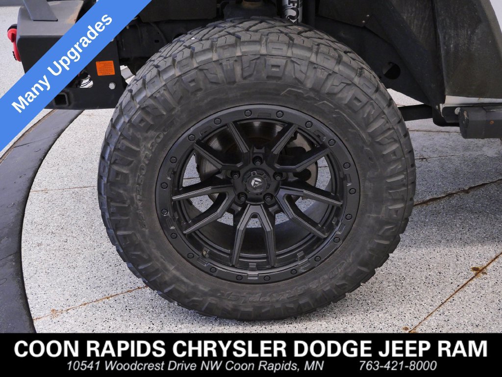 Used 2023 Jeep Wrangler Unlimited Rubicon w/ LED Lighting Group AWD/4WD image 9