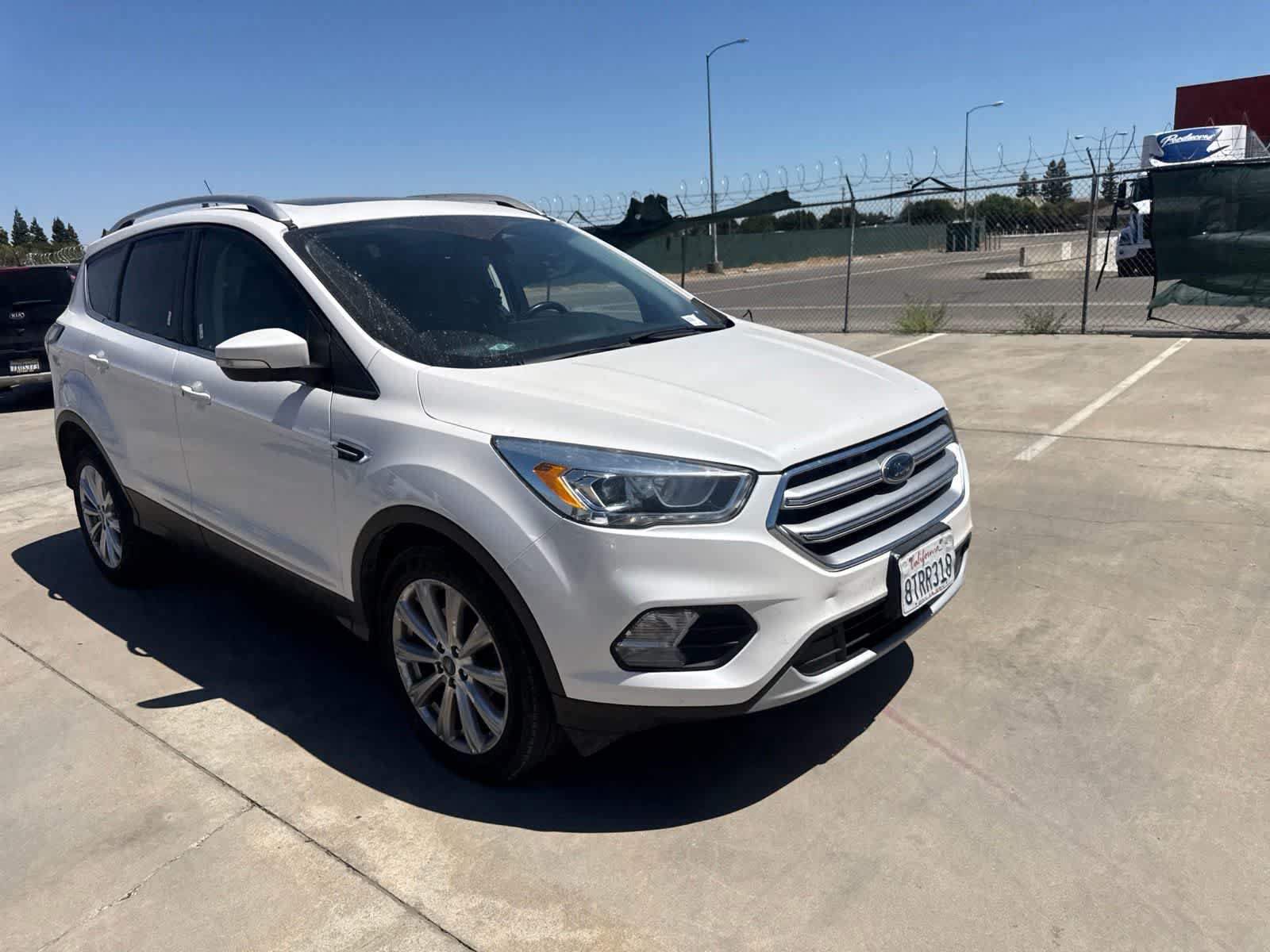 Used 2017 Ford Escape Titanium w/ Canadian Touring Package AWD/4WD image 3