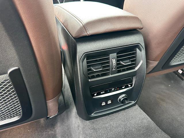 Used 2020 BMW 330i xDrive Sedan w/ Premium Package image 22