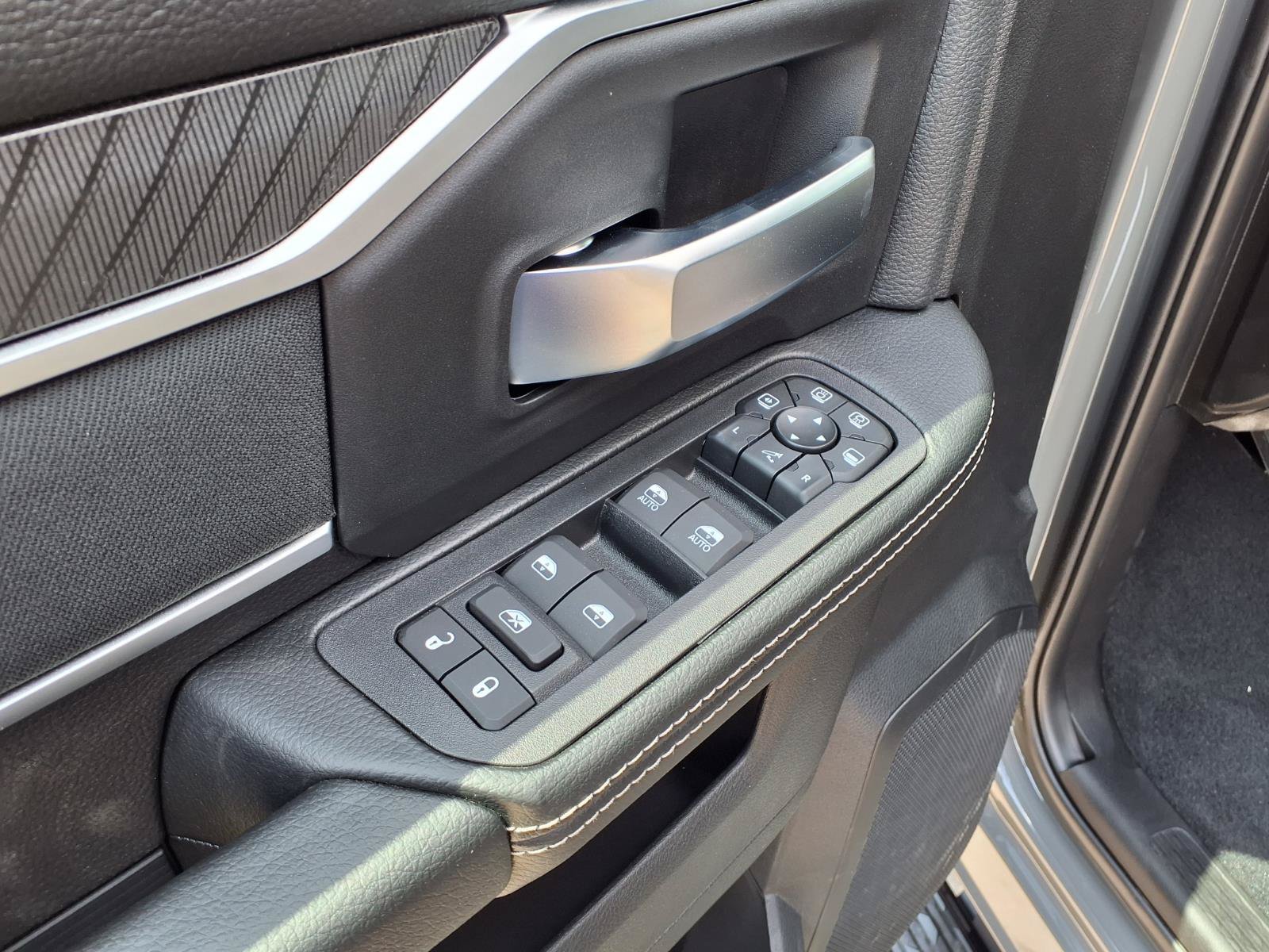 New 2026 RAM 3500 Lone Star AWD/4WD image 11