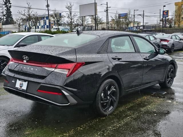 New 2026 Hyundai Elantra Sport FWD image 7